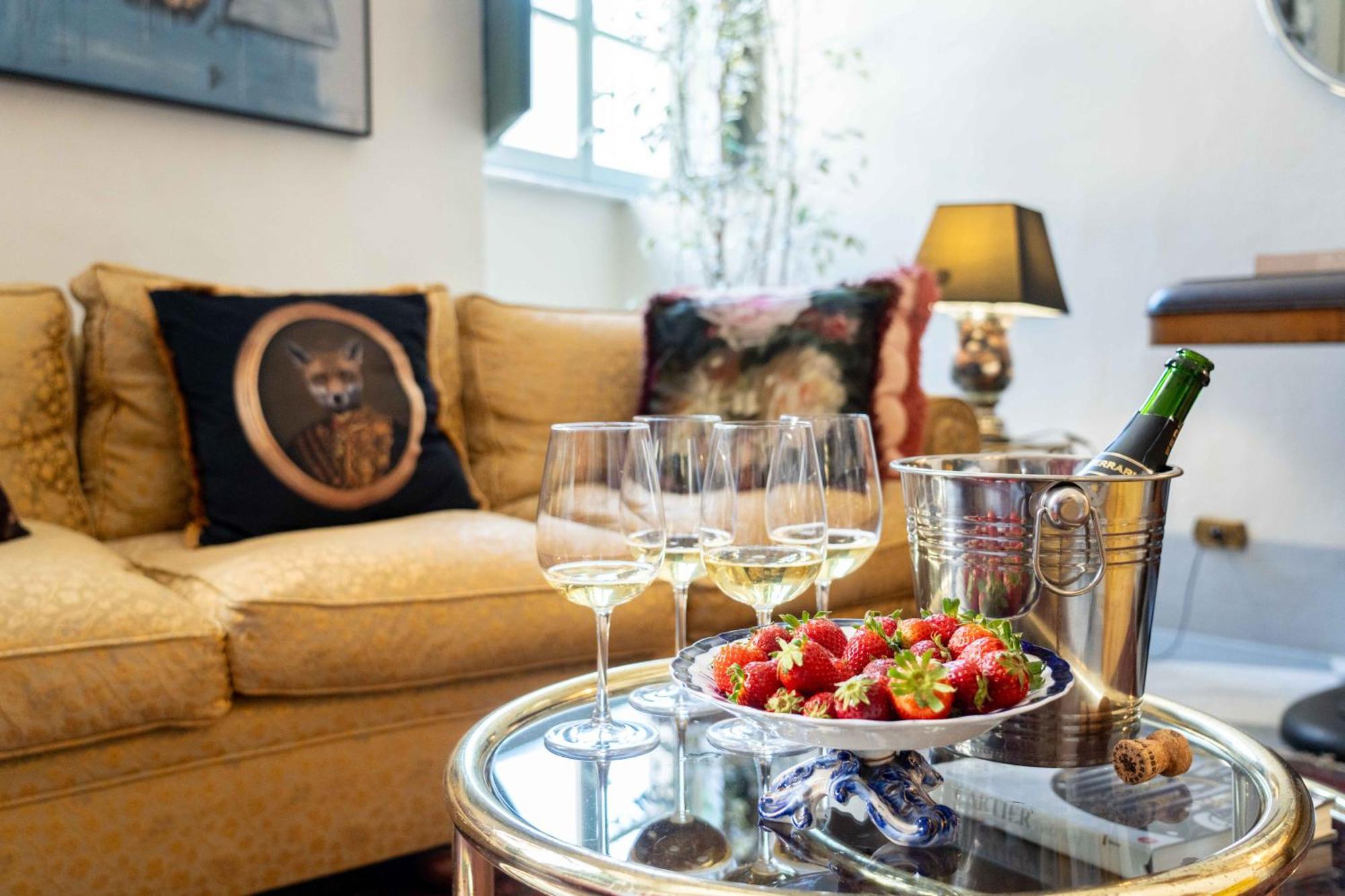 Luxury Apartment Angelio Барга Экстерьер фото